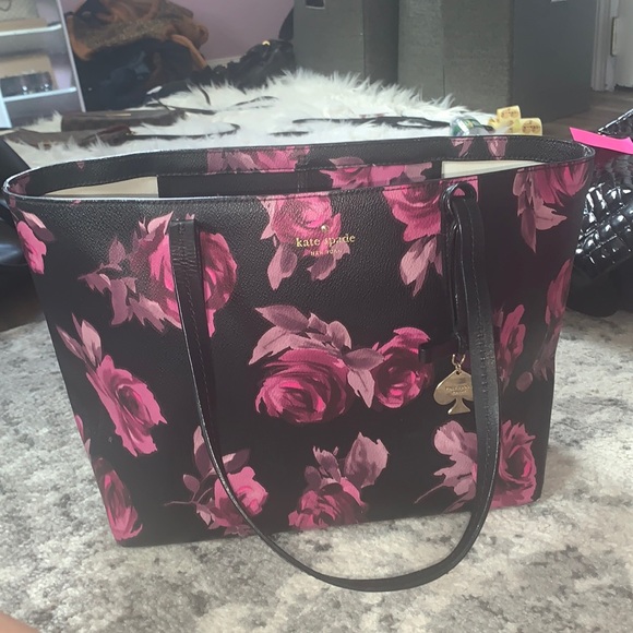 kate spade Handbags - RARE Kate spade tote